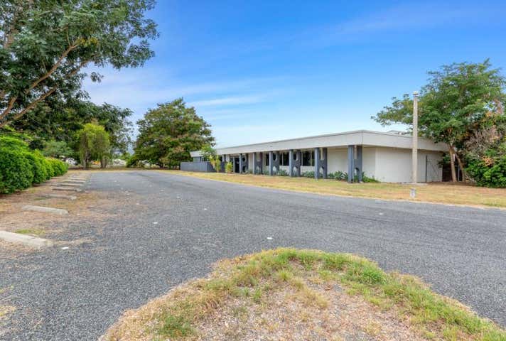 212 Richardson Road Park Avenue QLD 4701 - Image 18