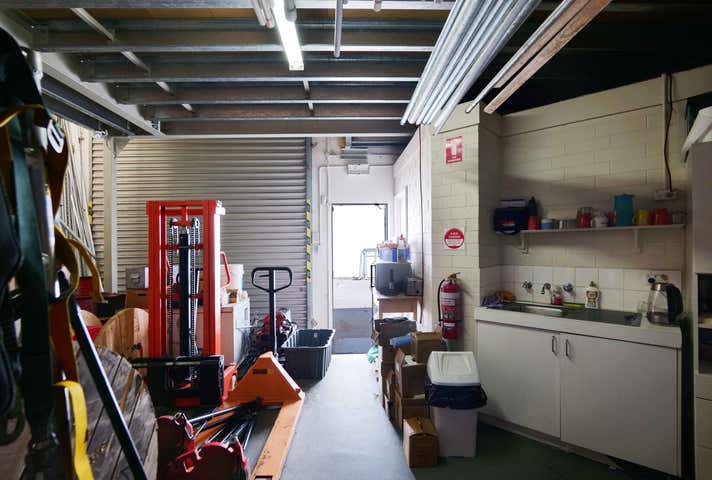 6/13-17 Sorbonne Crescent Canning Vale WA 6155 - Image 9