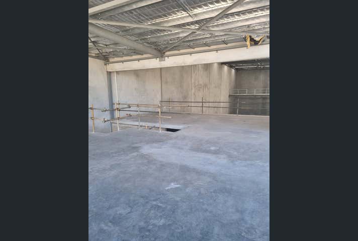 Unit 2, 53 Barley Place Canning Vale WA 6155 - Image 5