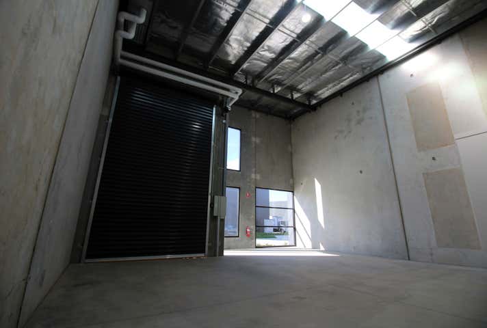 17/7 Seaside Parade North Shore VIC 3214 - Image 3