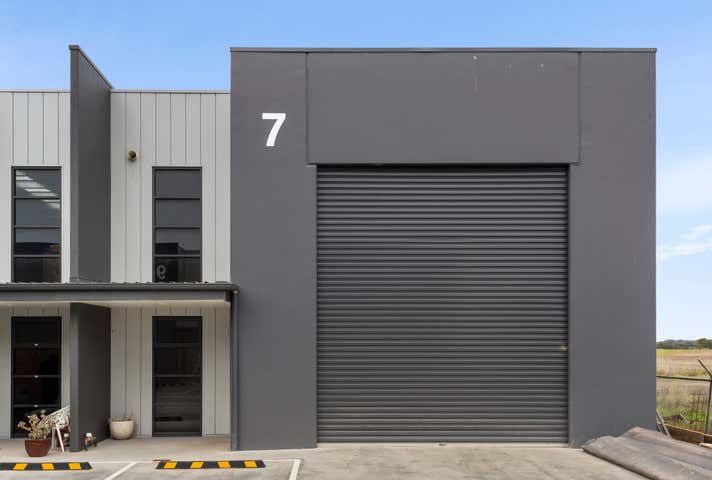 Unit 7, 6-8 Kadak Place Breakwater VIC 3219 - Image 1