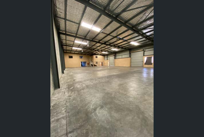 70 Kent Way Malaga WA 6090 - Image 16