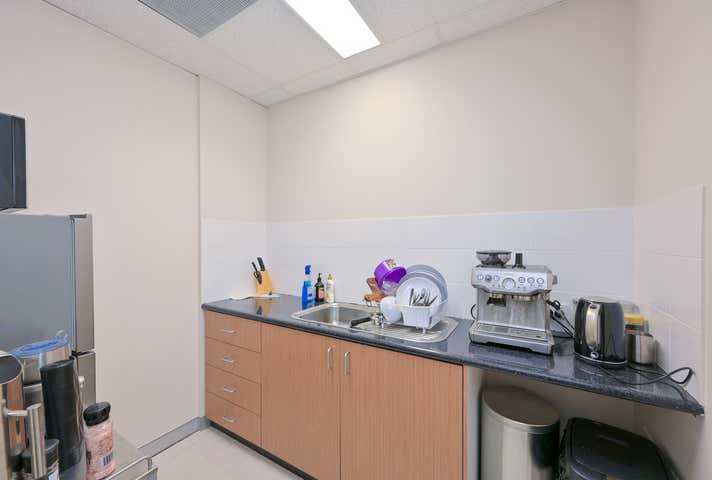 10/41 Catalano Circuit Canning Vale WA 6155 - Image 8