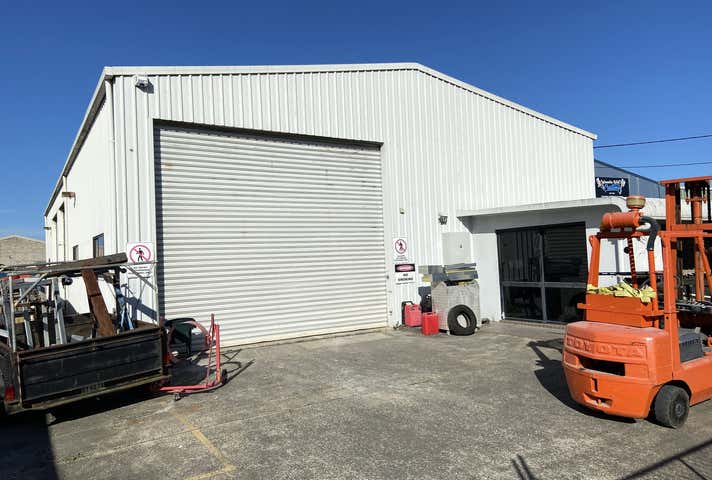 13 Latcham Drive Caloundra West QLD 4551 - Image 3