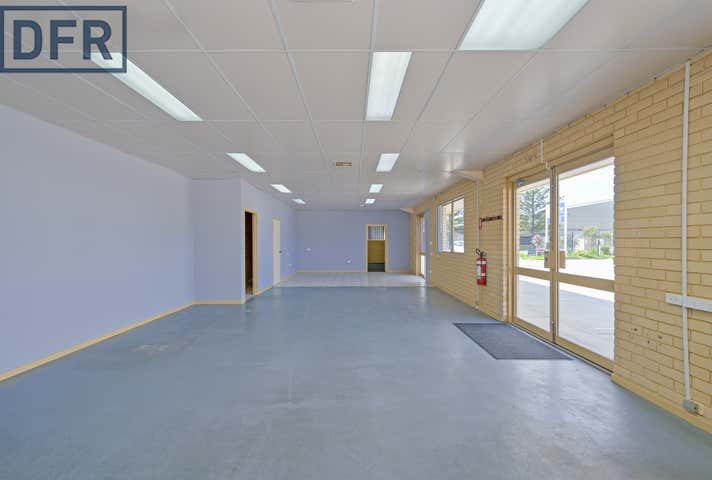 2/30 Ocean Street Kwinana Beach WA 6167 - Image 14