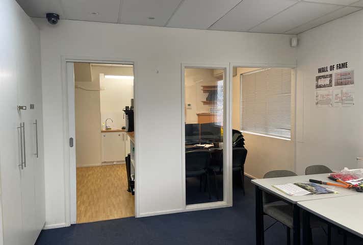 212 Mulgrave Road Westcourt QLD 4870 - Image 5