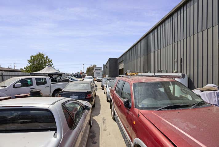 719 Drome Street East Albury NSW 2640 - Image 10