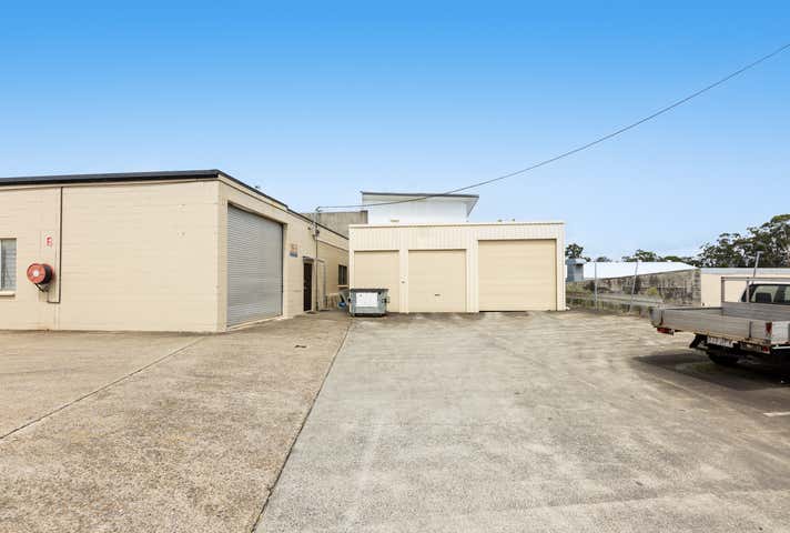 33 Ern Harley Drive Burleigh Heads QLD 4220 - Image 5