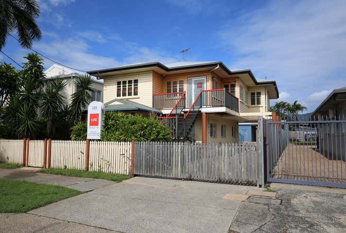 205 Aumuller Street Bungalow QLD 4870 - Image 1