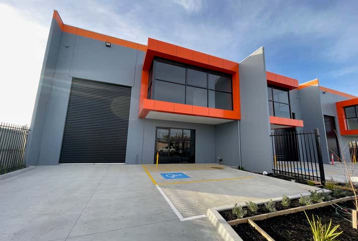 1/72a Maida Avenue Sunshine North VIC 3020 - Image 2