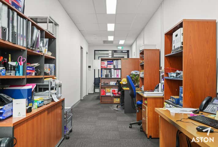 4/5 Wedge Street South Werribee VIC 3030 - Image 3