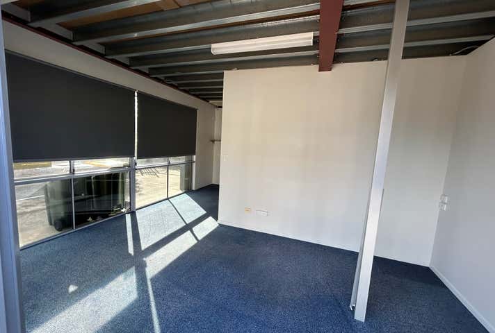 1/3 Southern Cross Circuit Urangan QLD 4655 - Image 2