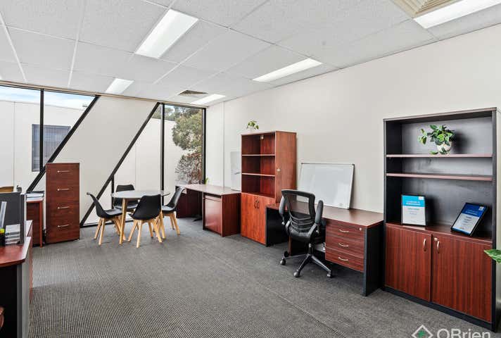 7/3 Torca Terrace Mornington VIC 3931 - Image 4