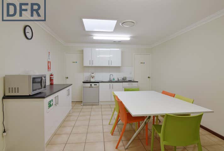 4 Kalmia Road Bibra Lake WA 6163 - Image 15