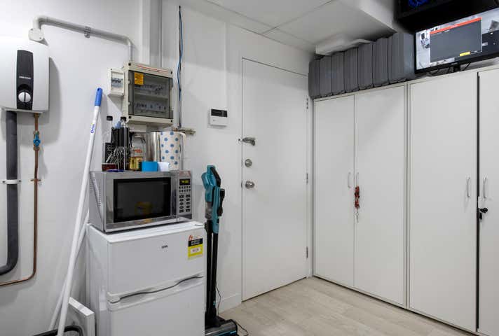 3/2623 Gold Coast Highway Broadbeach QLD 4218 - Image 11