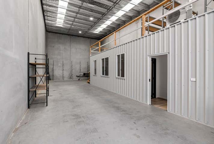 32/10 Cylinders Drive Torquay VIC 3228 - Image 2