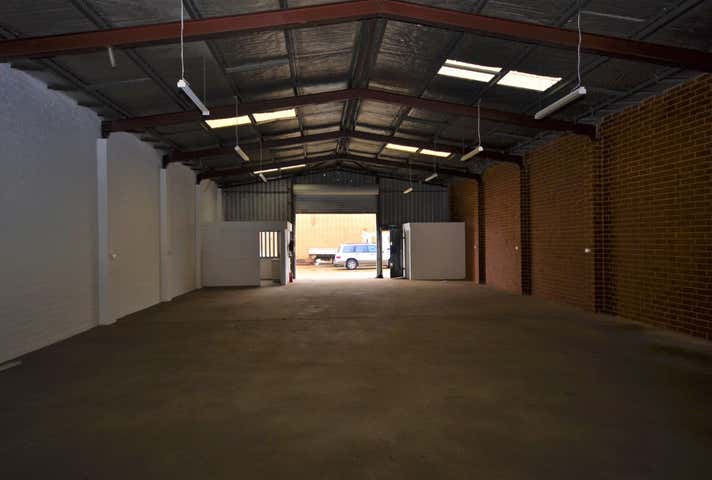 6/4 Hayley Street Maddington WA 6109 - Image 3