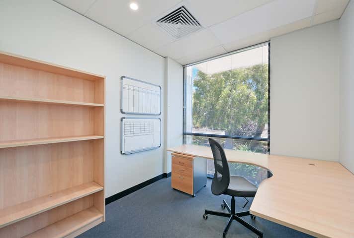 52 Cooper Road Cockburn Central WA 6164 - Image 10