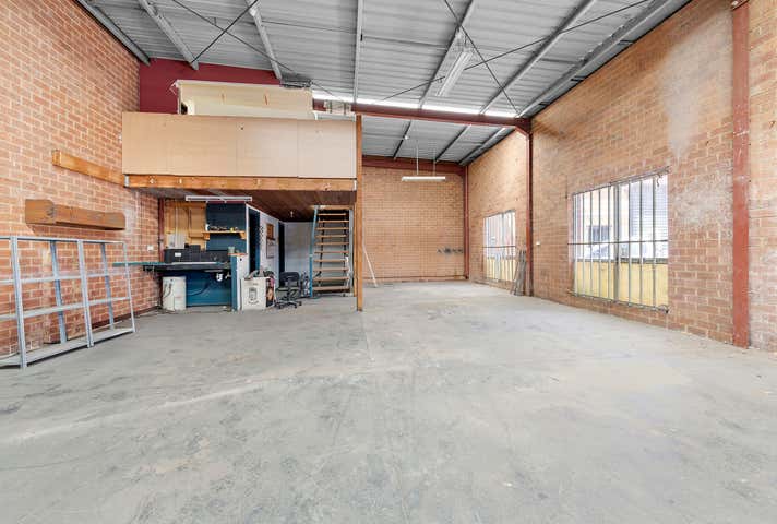 2/13-15 Sussex Court Sunbury VIC 3429 - Image 3