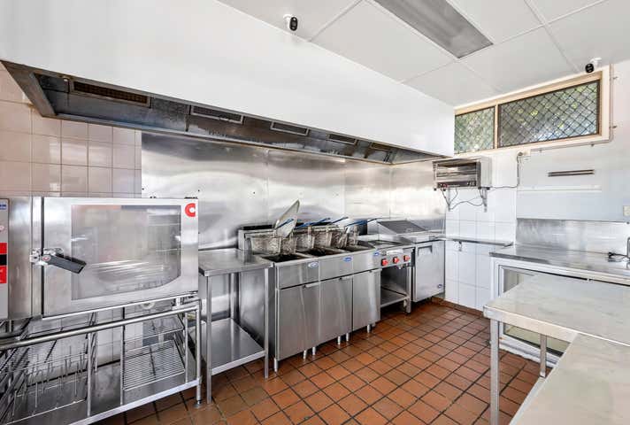 6 & 7, 130 Beerburrum Street Aroona QLD 4551 - Image 6