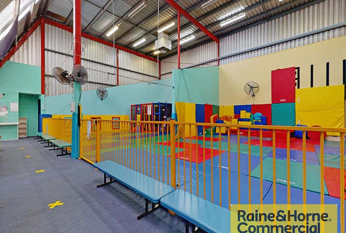 2/983 South Pine Road Everton Hills QLD 4053 - Image 9