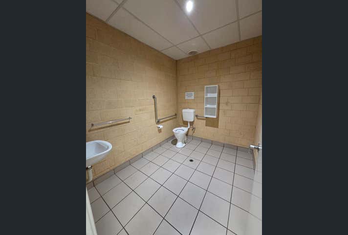 7/2 Tulloch Way Canning Vale WA 6155 - Image 5