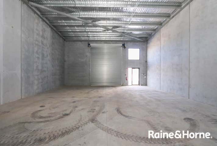 1/11 LOMBARD DRIVE Robin Hill NSW 2795 - Image 5