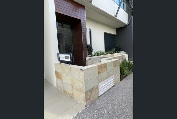 3206/4 Marina Promenade Paradise Point QLD 4216 - Image 8