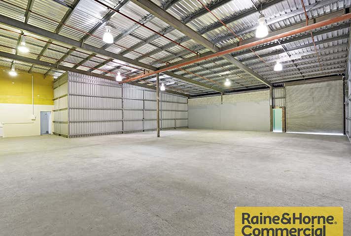 8/7 Lathe Street Virginia QLD 4014 - Image 2