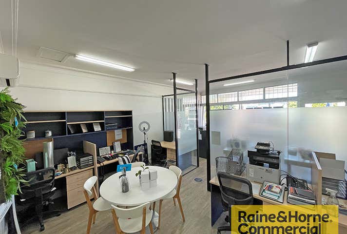 1/272 St Vincents Road Banyo QLD 4014 - Image 3