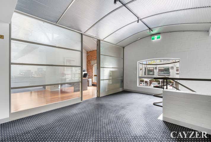 7/11 Beach Street Port Melbourne VIC 3207 - Image 5