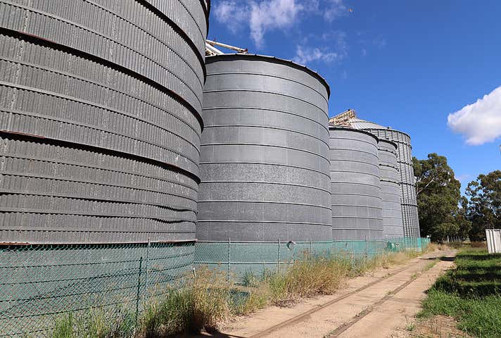 32 Fitzpatrick Street Oakey QLD 4401 - Image 3