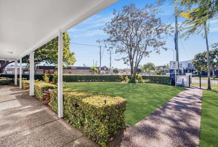 2 Kalimna Drive Broadbeach Waters QLD 4218 - Image 16