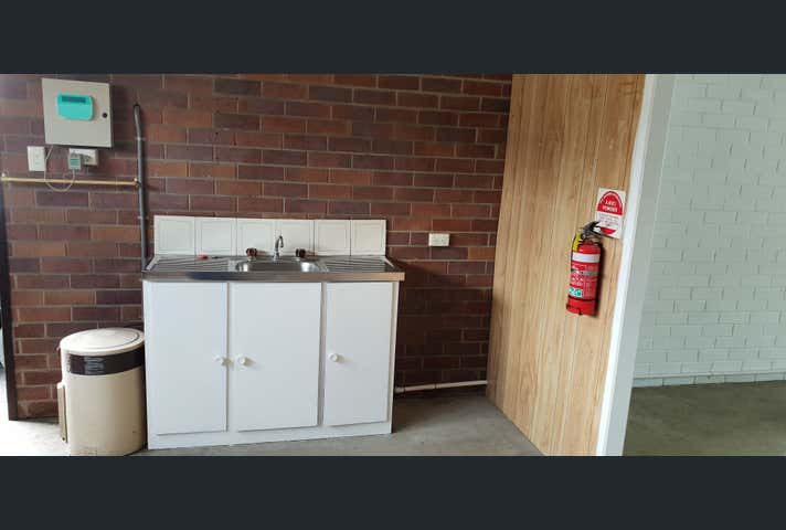 1/84 Grange Road Eastern Heights QLD 4305 - Image 3