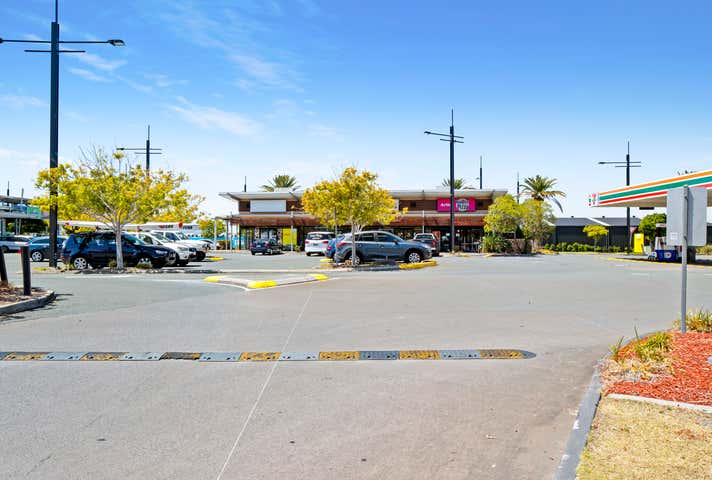 1a/1 Lakeview Boulevard Mermaid Waters QLD 4218 - Image 11