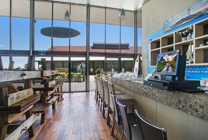 2/9 - 11 Honeysuckle Drive Newcastle NSW 2300 - Image 3