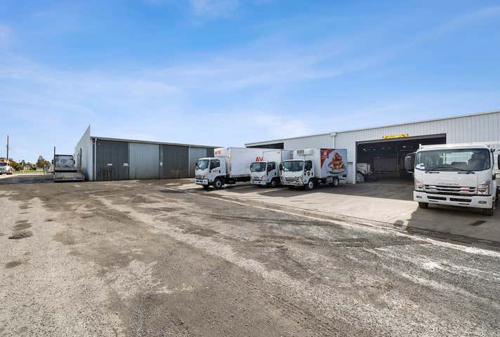 354 - 356 Dowling Street Wendouree VIC 3355 - Image 13