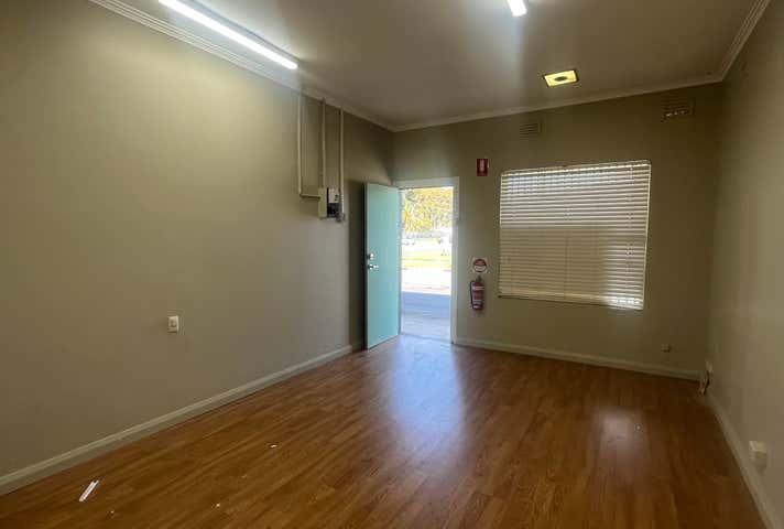 2/352 Fallon Street North Albury NSW 2640 - Image 4