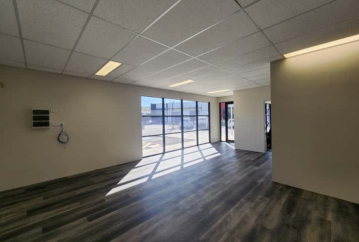 13/6 Production Road Canning Vale WA 6155 - Image 4