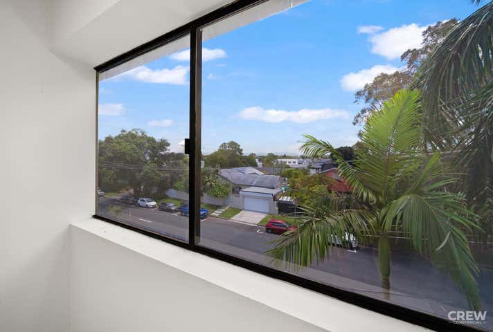 109 Upton Street Bundall QLD 4217 - Image 21