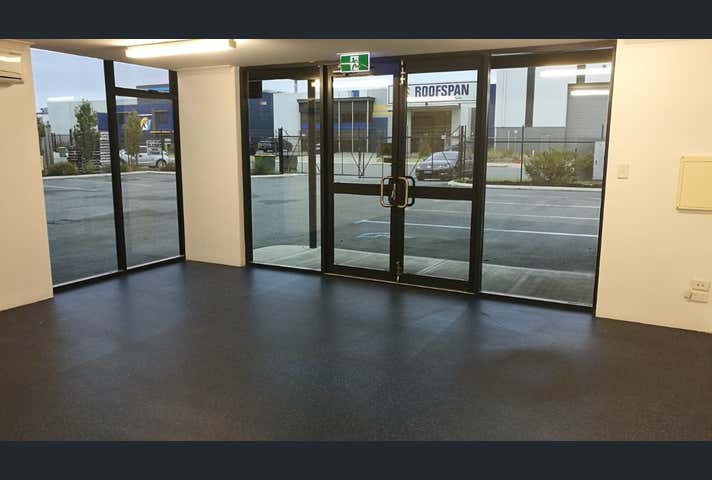 2/24 Horus Bend Bibra Lake WA 6163 - Image 3