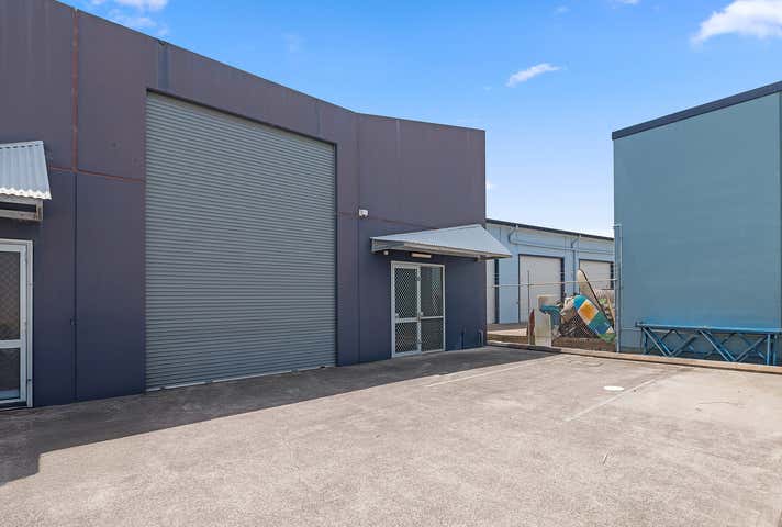 2/1 Saltspray Close Redhead NSW 2290 - Image 2