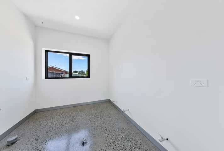 77 Dumfries Street Deer Park VIC 3023 - Image 13