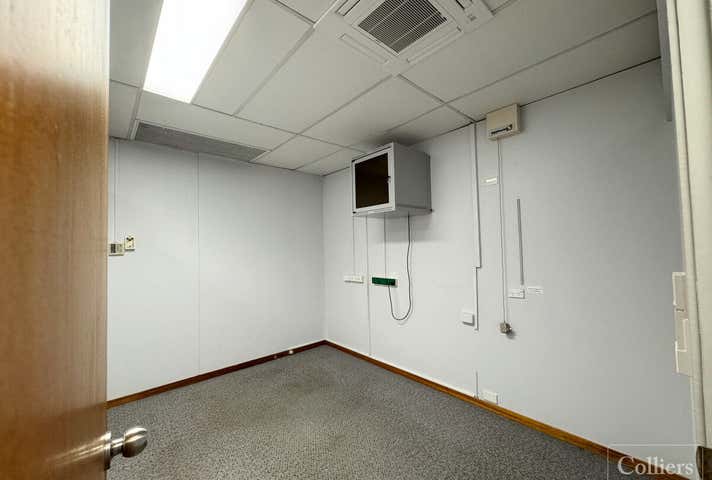 581 Ross River Road Kirwan QLD 4817 - Image 9