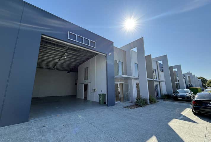 7/75 Waterway Drive Coomera QLD 4209 - Image 1