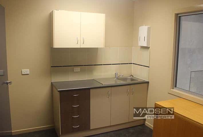 2/30 Walker Street Tennyson QLD 4105 - Image 7