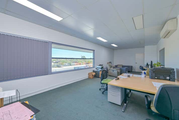 1/8 Hurley Street Canning Vale WA 6155 - Image 26