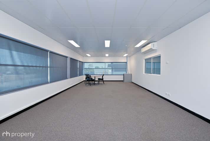 8/8 Hurley Street Canning Vale WA 6155 - Image 12