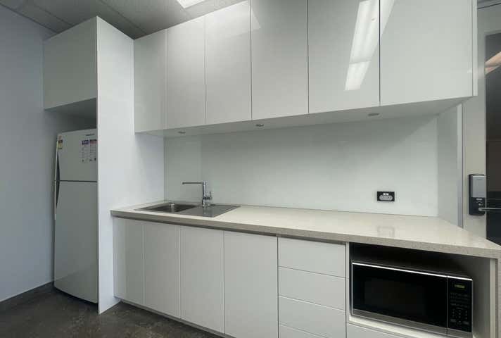 60 Distinction Road Wangara WA 6065 - Image 10