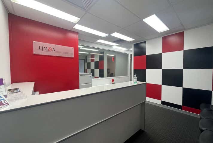 42 Dellamarta Road Wangara WA 6065 - Image 6